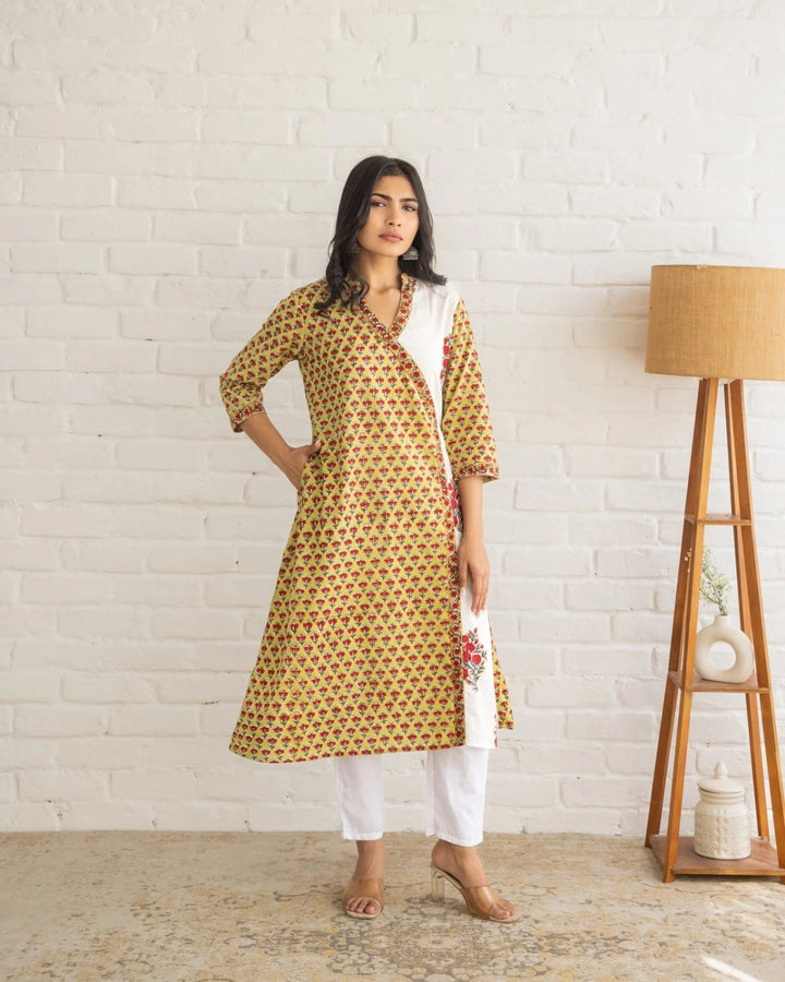 Nazakat Kurta