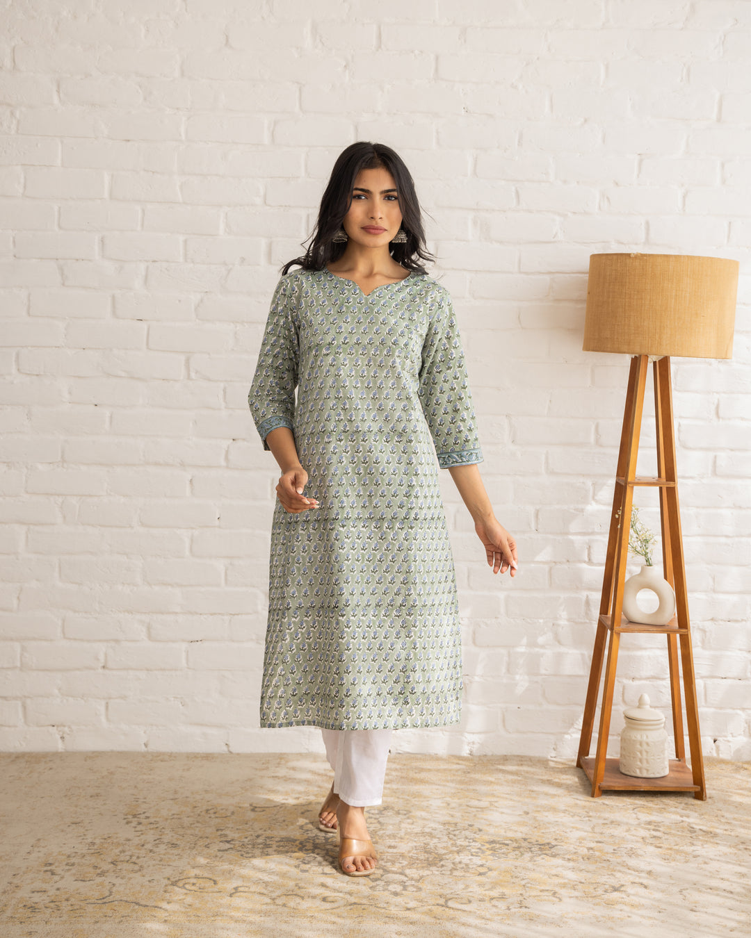 Vibha Kurta