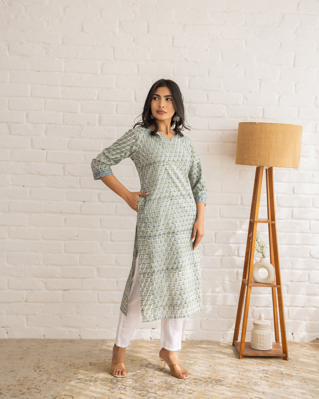 Vibha Kurta