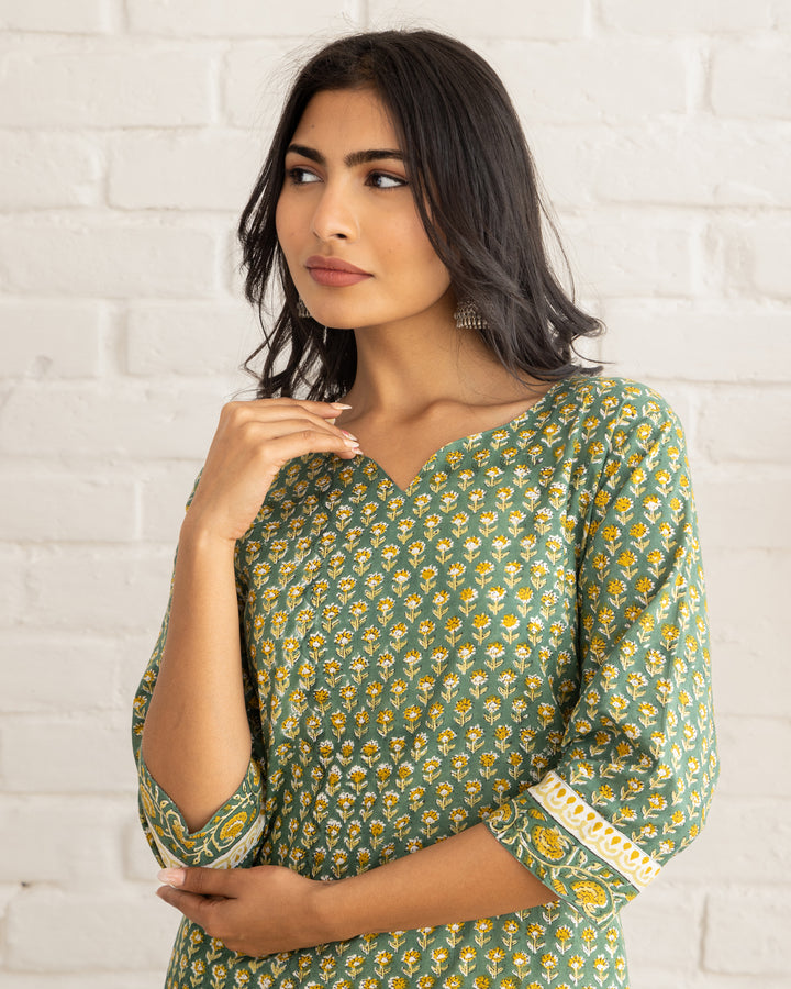 Mehekti Kurta