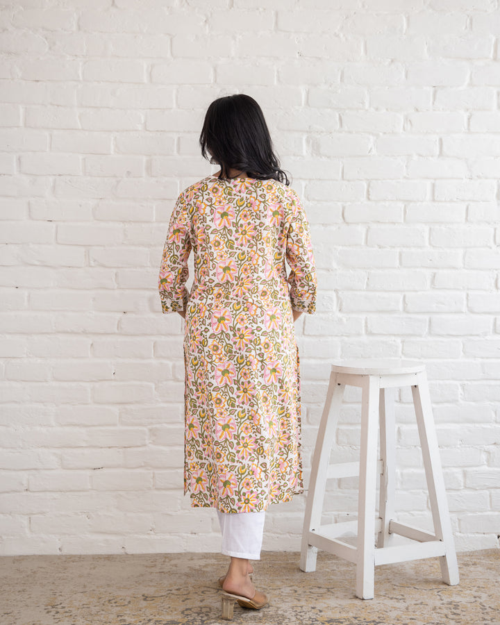 Raahi Kurta