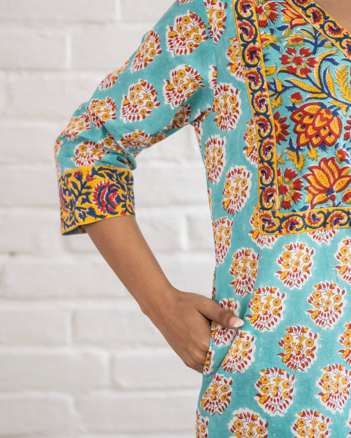 Saheli Kurta