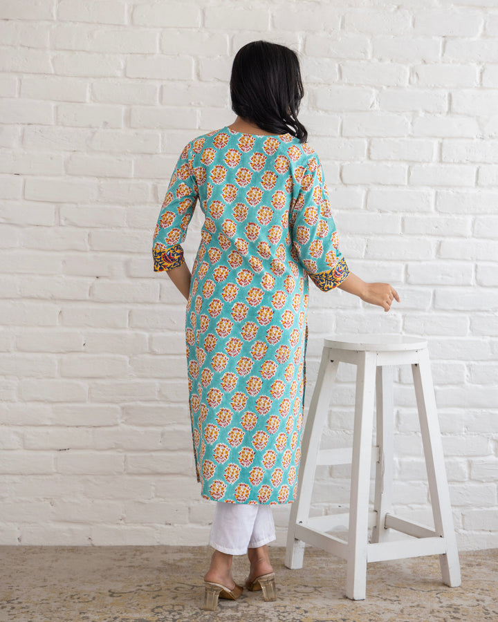 Saheli Kurta