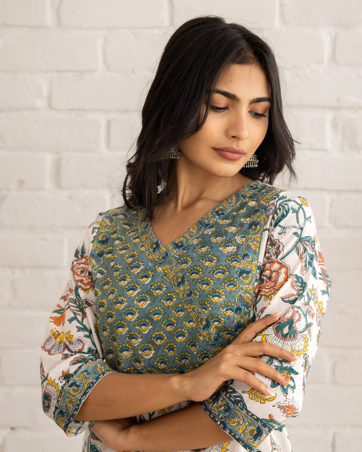 Roohani Kurta